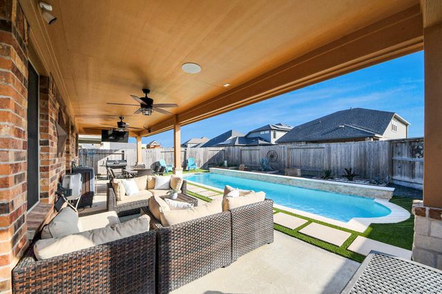 550 Winburn Tide Lane, La Porte, TX 77571