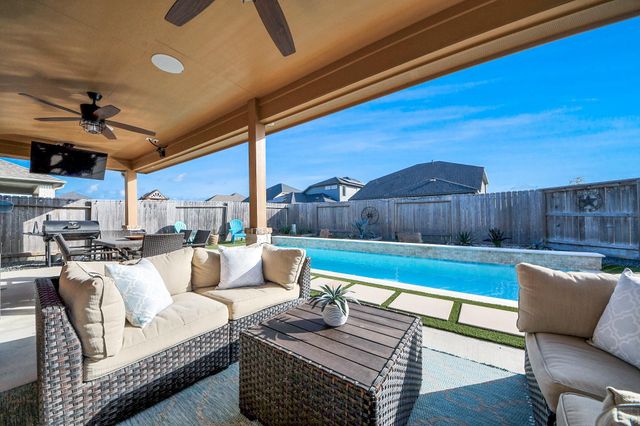 550 Winburn Tide Lane, La Porte, TX 77571