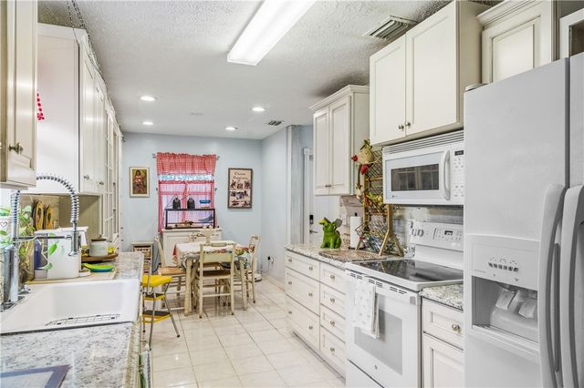 1110 13th Avenue SW, Vero Beach, FL 32962