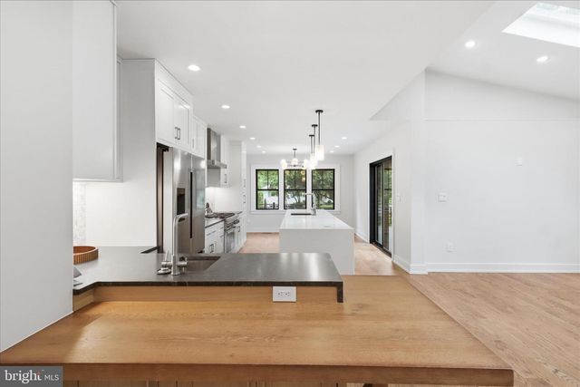 5921 CHESTERBROOK RD, Mclean, VA 22101