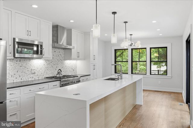 5921 CHESTERBROOK RD, Mclean, VA 22101