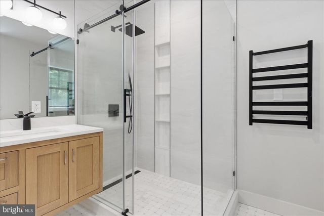 5921 CHESTERBROOK RD, Mclean, VA 22101