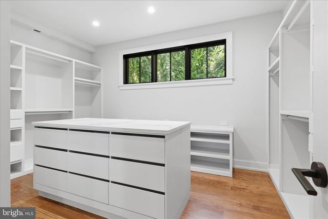 5921 CHESTERBROOK RD, Mclean, VA 22101