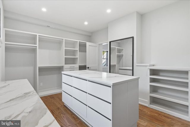 5921 CHESTERBROOK RD, Mclean, VA 22101