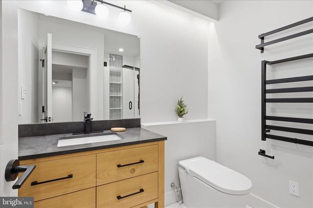 5921 CHESTERBROOK RD, Mclean, VA 22101