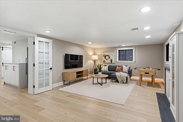 5921 CHESTERBROOK RD, Mclean, VA 22101