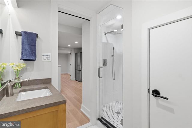 5921 CHESTERBROOK RD, Mclean, VA 22101