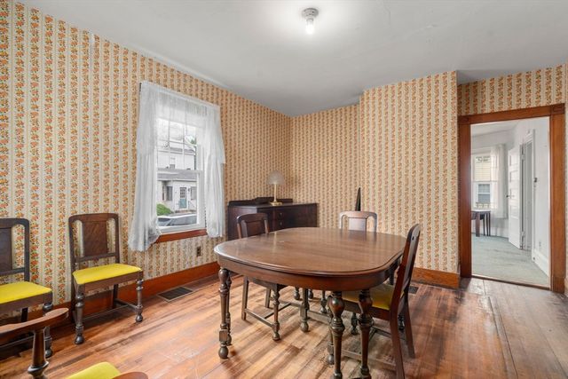 39 Phillips Ave, Norwood, MA 02062
