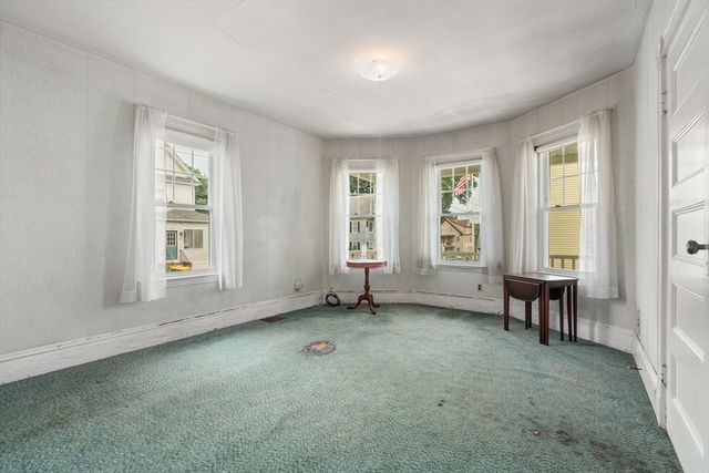 39 Phillips Ave, Norwood, MA 02062