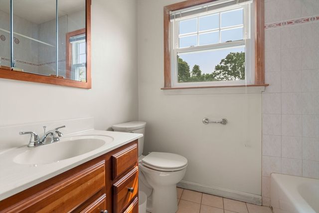 39 Phillips Ave, Norwood, MA 02062