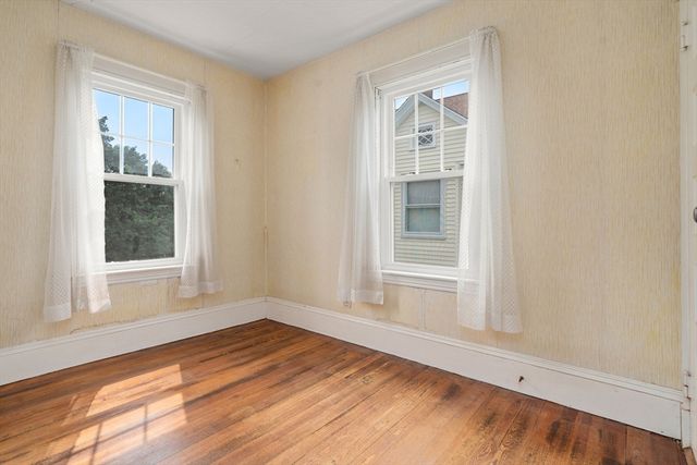 39 Phillips Ave, Norwood, MA 02062
