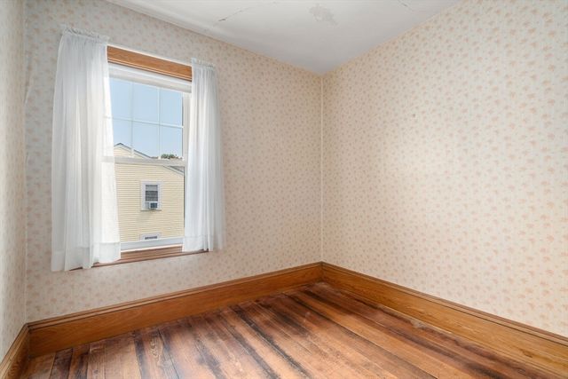 39 Phillips Ave, Norwood, MA 02062