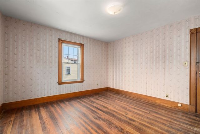 39 Phillips Ave, Norwood, MA 02062