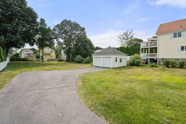 39 Phillips Ave, Norwood, MA 02062