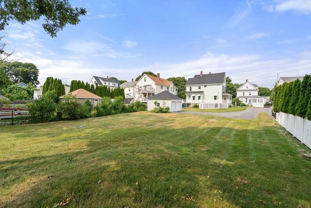 39 Phillips Ave, Norwood, MA 02062