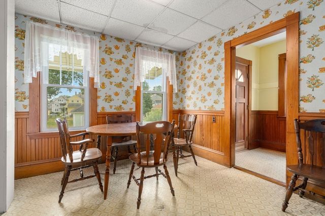 39 Phillips Ave, Norwood, MA 02062