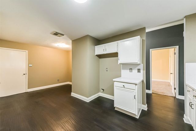 911 Woodfern Glen Lane, Pearland, TX 77584