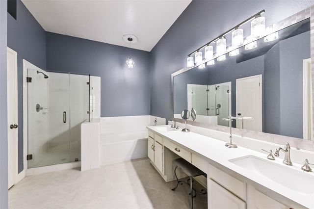 911 Woodfern Glen Lane, Pearland, TX 77584