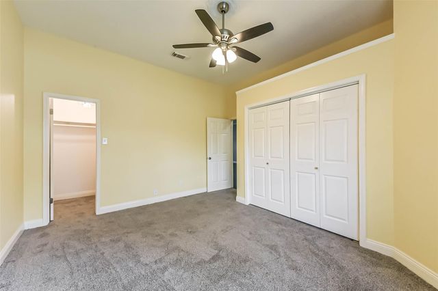 911 Woodfern Glen Lane, Pearland, TX 77584