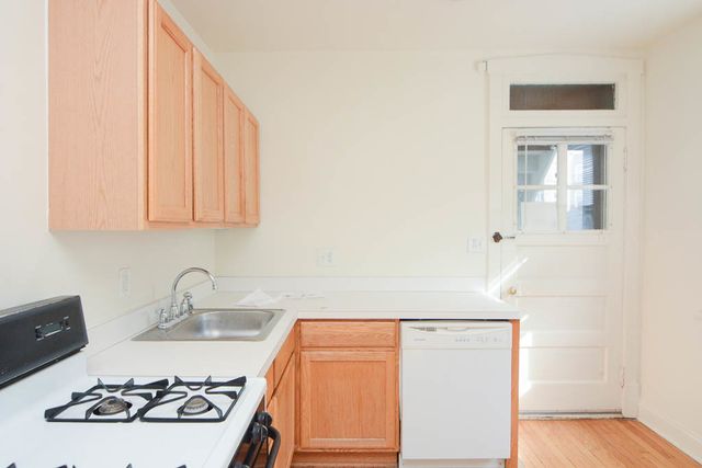 4309 N FRANCISCO Avenue 1F, Chicago, IL 60618