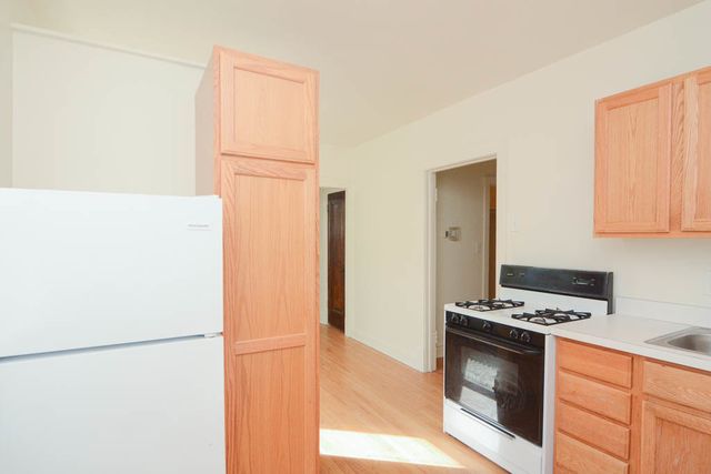 4309 N FRANCISCO Avenue 1F, Chicago, IL 60618