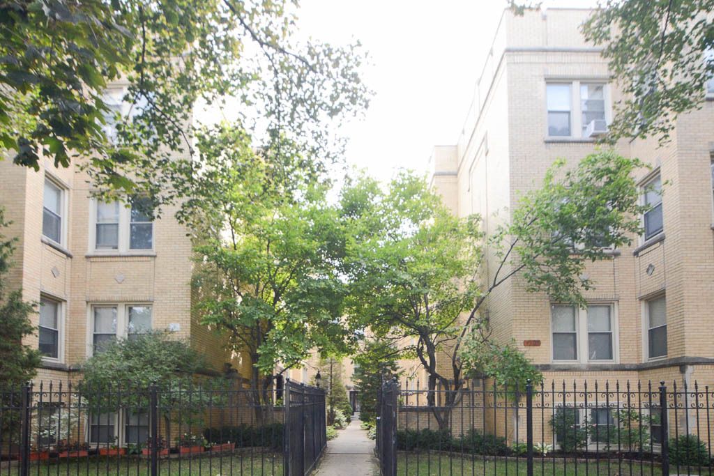 4309 N FRANCISCO Avenue 1F, Chicago, IL 60618