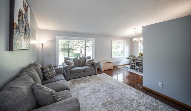 14512 Hollow Park Court, Burnsville, MN 55306