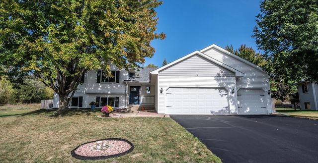 14512 Hollow Park Court, Burnsville, MN 55306