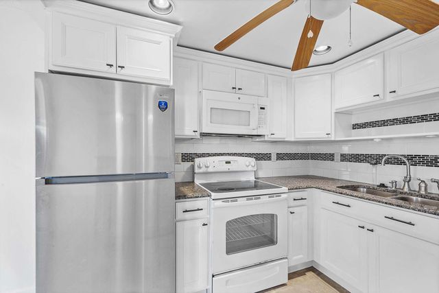 2049 Hythe C, Boca Raton, FL 33434