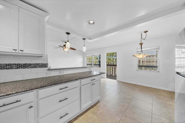 2049 Hythe C, Boca Raton, FL 33434