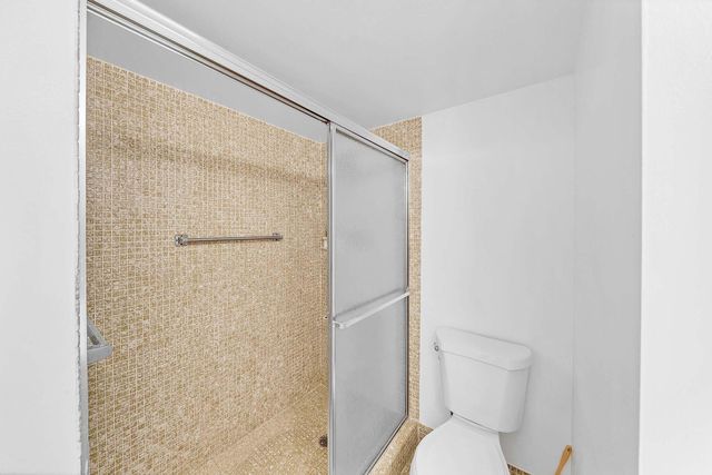 2049 Hythe C, Boca Raton, FL 33434