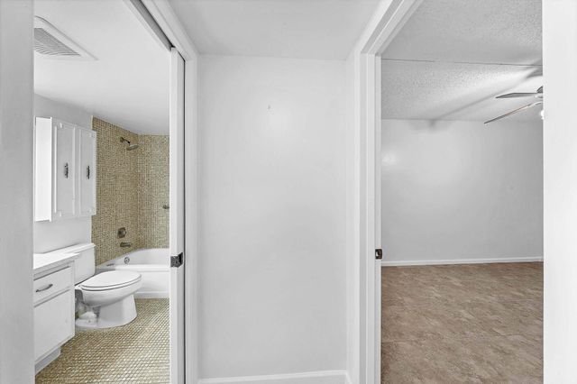 2049 Hythe C, Boca Raton, FL 33434