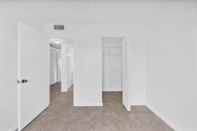 2049 Hythe C, Boca Raton, FL 33434