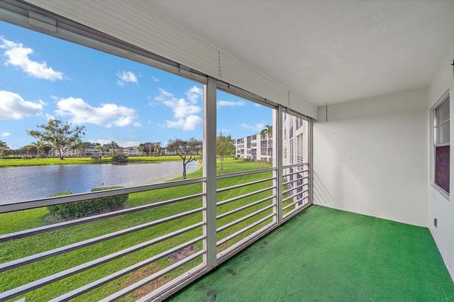 2049 Hythe C, Boca Raton, FL 33434