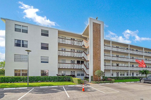 2049 Hythe C, Boca Raton, FL 33434