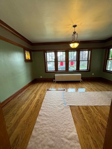 2215 East Avenue, Berwyn, IL 60402