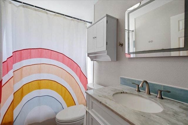 204 Queen Rd, St Augustine, FL 32086