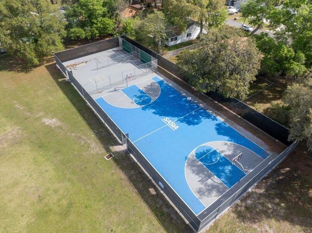 204 Queen Rd, St Augustine, FL 32086