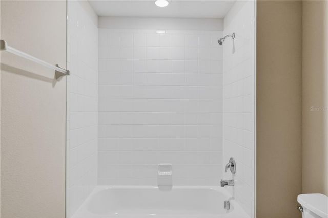 172 HOLLY VILLAGE DRIVE, Davenport, FL 33837