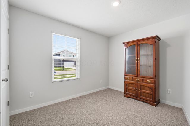 4333 Water Aven Drive, Canal Winchester, OH 43110