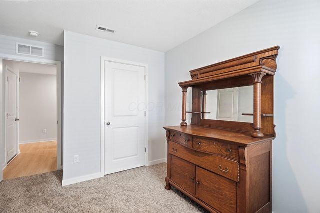 4333 Water Aven Drive, Canal Winchester, OH 43110