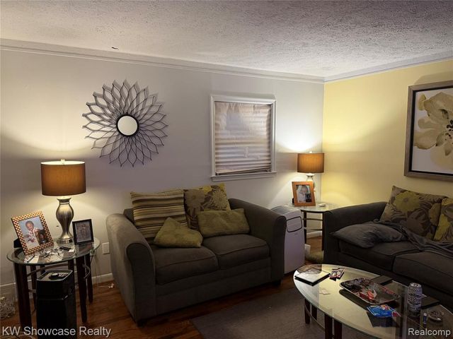 29537 Hazelwood Street, Inkster, MI 48141