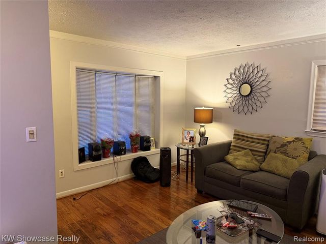 29537 Hazelwood Street, Inkster, MI 48141