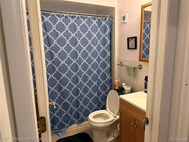 29537 Hazelwood Street, Inkster, MI 48141