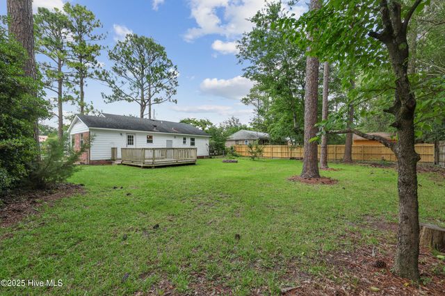 410 N Crestwood Drive, Wilmington, NC 28405