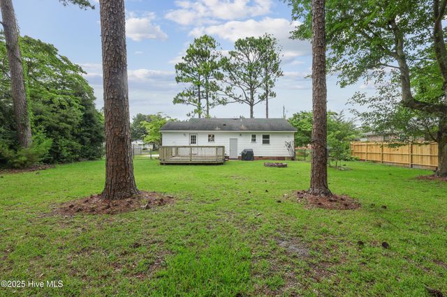 410 N Crestwood Drive, Wilmington, NC 28405