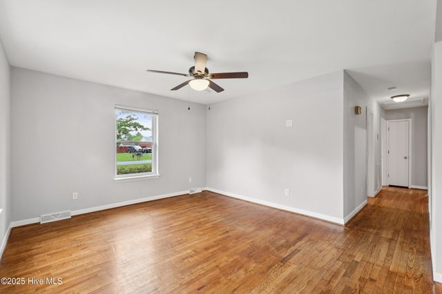 410 N Crestwood Drive, Wilmington, NC 28405