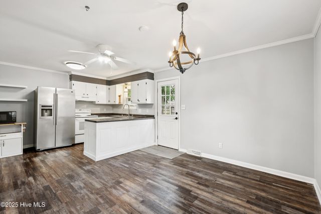 410 N Crestwood Drive, Wilmington, NC 28405
