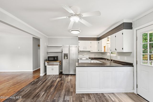 410 N Crestwood Drive, Wilmington, NC 28405