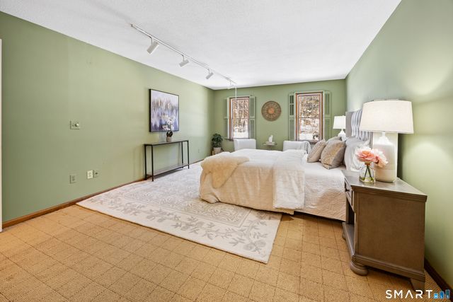 580 Mountain Road APT C, West Hartford, CT 06117